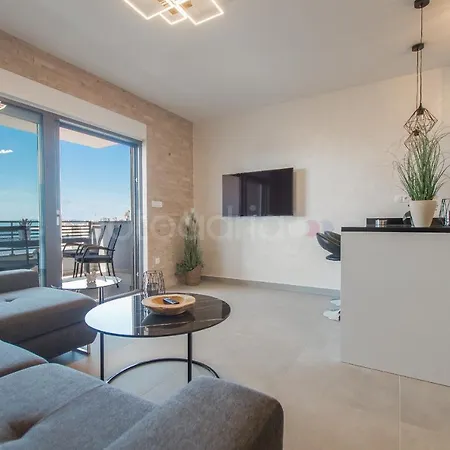 Delux Apartment Diva Mare - Free Beach Parking Makarska Exterior photo
